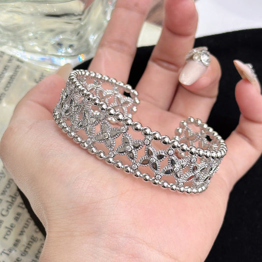 Brazalete calado estilo vintage