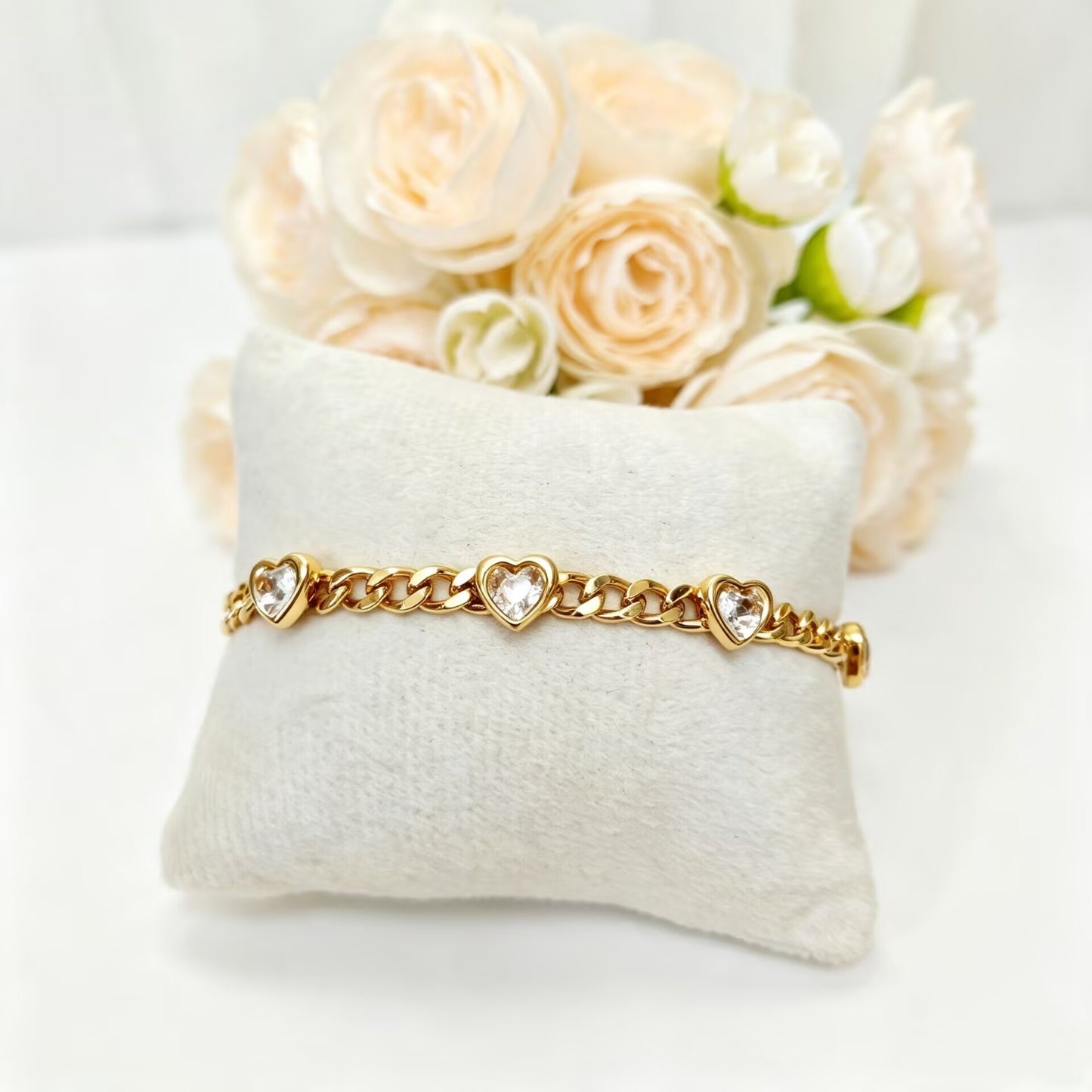 stainless steel bracelet with heart zircon