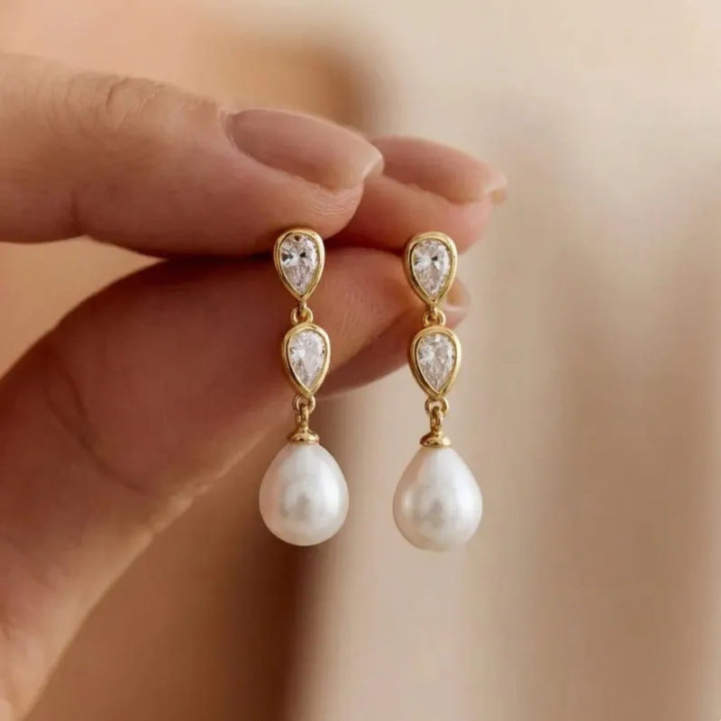 Elegant pearl earrings