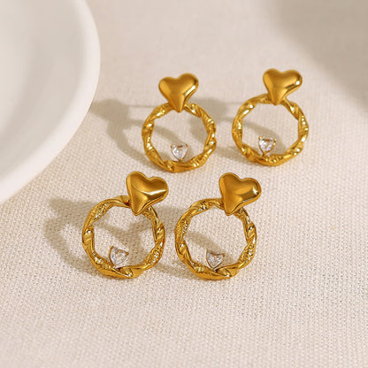 Heart-shaped design of high-end titanium steel ear studs