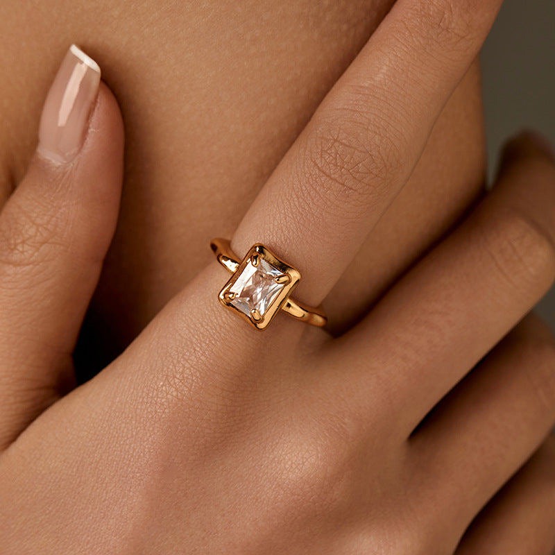 Anillo Ajustable Delicado con Baño de Oro