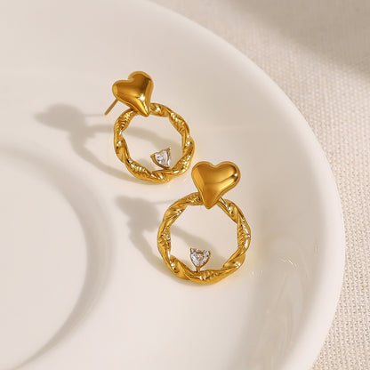 Heart-shaped design of high-end titanium steel ear studs
