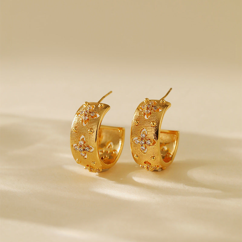 Court‑Style Zircon Earrings
